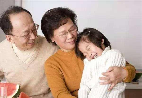 形容老人，形容老人精神好的成语