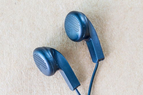 蓝牙耳机英文切换中文怎样做，挂脖式蓝牙耳机英文切换中文怎样做