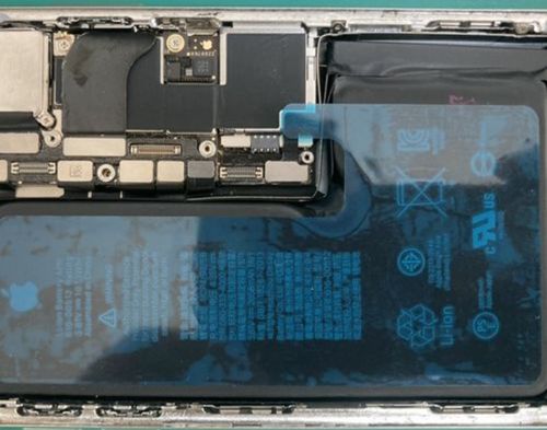 苹果手机专卖店换电池多少钱