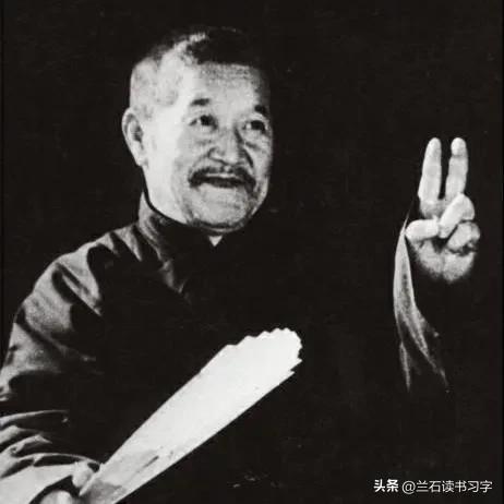 目前在世的相声老艺人中,谁的辈分最大?