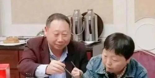 如入鲍鱼之肆,久而不闻其臭的意思?