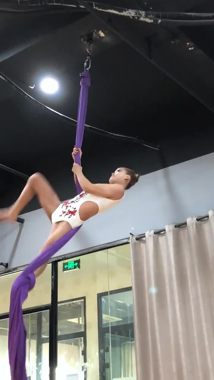 原地踏步走的分解动作