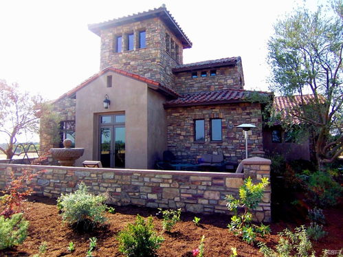 上海新金博房地产有限公司英文名怎样翻译?