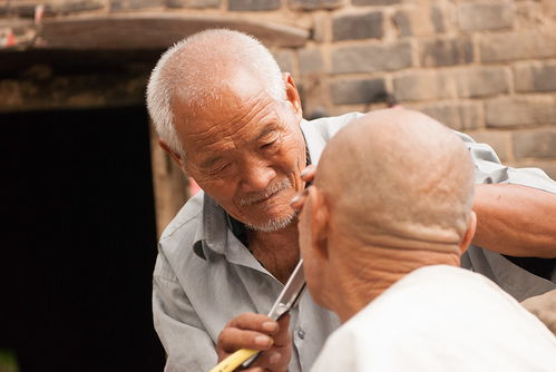 剃头挑子一头热什么意思