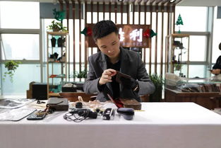 雷小安APP是谁创办的?