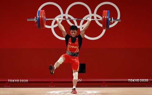 金鸡独立什么意思