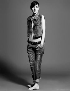 男人的世界不全是你一个女人的是什么意思?