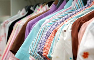 穿衣服的拼音是轻声吗，穿衣服的拼音怎么写的拼音