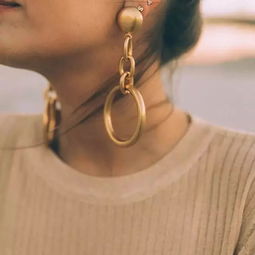 佩带的近义词佩带的近义词是什么