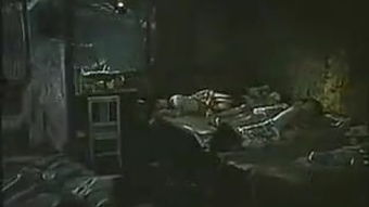 “闪过“的近义词是什么?