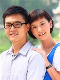 仰头的女人低头的汉是啥意思?
