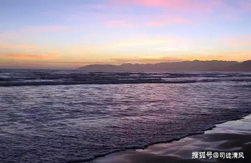 ”气蒸云泽梦,波撼岳阳城”出自哪里?