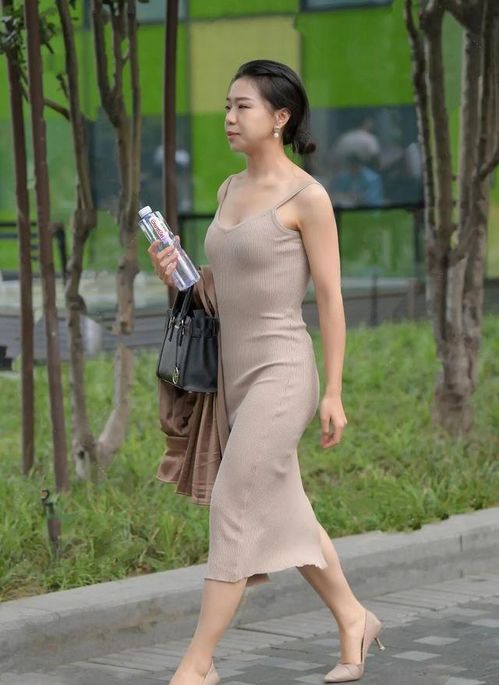 膀大腰圆啥意思