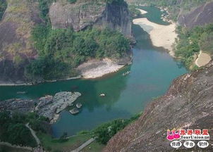 5.1厦门武夷山的天气怎么样,穿什么合适,女孩,根据往年的说下 谢谢了