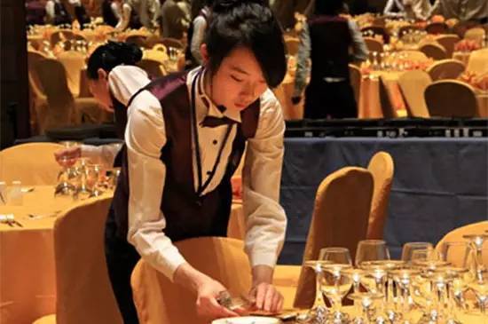 服务员基本常识