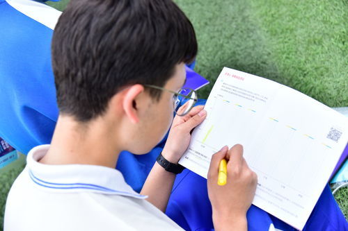 聚精会神的反义词是什么什么