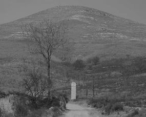 荒冢怎么读，荒冢一堆草没了怎么读