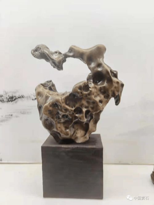 成语虎踞龙盘是什么意思