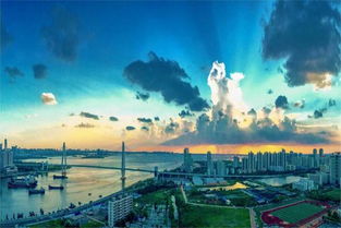 天和地是一对反义词吗
