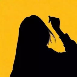 我想念你的好,想念你的笑,想念你身上的那种味道，我想念你一如独自**的悲伤