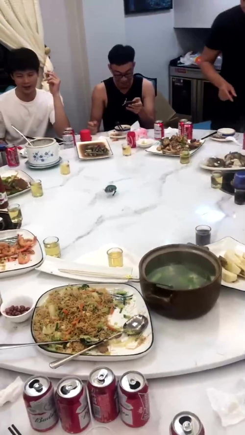 聚餐朋友圈文案高级感(70句)