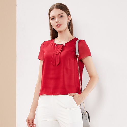 上衣的英语是什么呢?