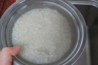 是"粘稠"还是"黏稠"