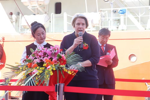 教母鸡尾酒，教母相当于中国的什么称呼