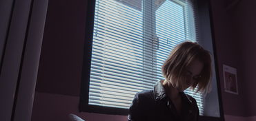 变暗用英语怎么说