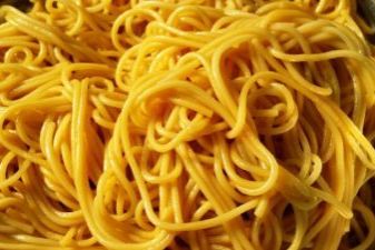 100个和尚吃100个馒头小学四年级，100个和尚吃100个馒头,大和尚一人吃3个假设法