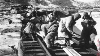 艰巨的意思，条件艰苦的意思