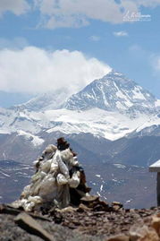 长城长,珠峰耸的耸是什么意思，珠峰耸的耸是什么意思还可以说什么耸