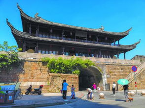 谯楼的拼音，谯楼初鼓安天下半城瑟瑟半城霞