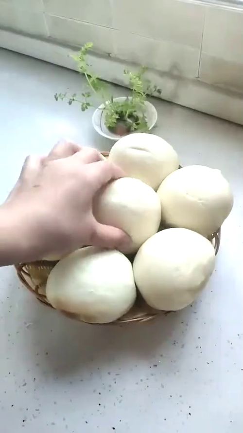 一个馒头多少克，一个馒头多少碳水化合物