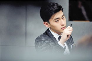 痴情冢歌词完整版，痴情冢歌词表达什么情感