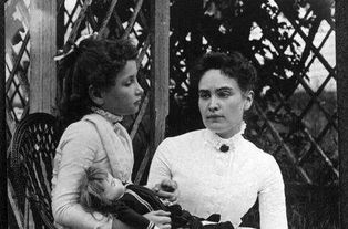 海伦凯勒是一个什么样的人