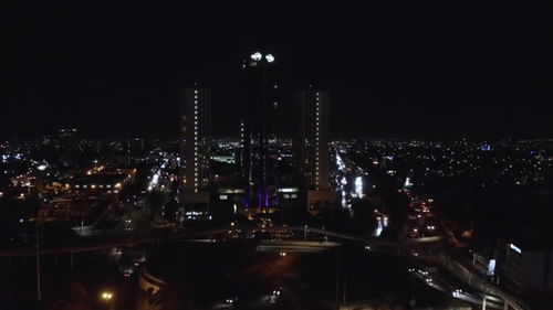 灯火万家 王赫野，灯火万家下一句