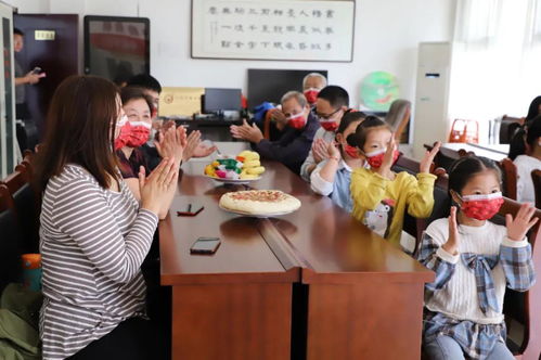 什麽是茶话会?是喝茶、说话的会议吗?团拜会又是什麽会?