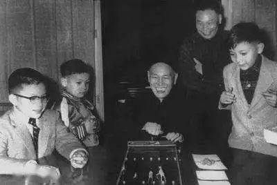 蒋介石的孙子们，蒋介石的孙子叫什么名台湾