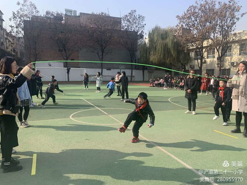 校运会通讯稿100字关于三级跳