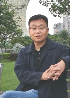 张嘉译前妻的照片杜_张嘉译妻子的照片王海燕