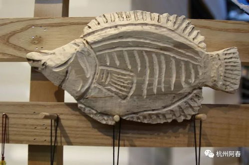 木刻浮雕，木刻楞木屋