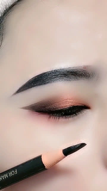 眼字的笔画顺序