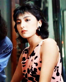 上山诗纳年轻照片，上山诗钠年轻的照片