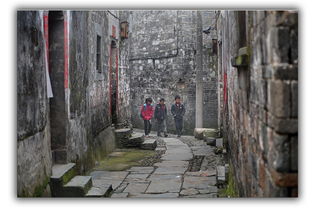 古文翻译:寻常巷陌,人道寄奴曾住