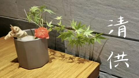 里有句诗句:“不见五陵豪杰墓,无花无酒锄作田”是什么意思?