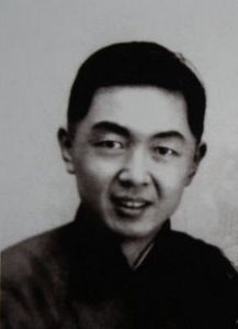 储安平与《观察》，储安平文集