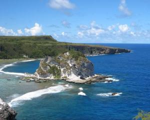 马里亚纳海沟位于哪里到底有多深