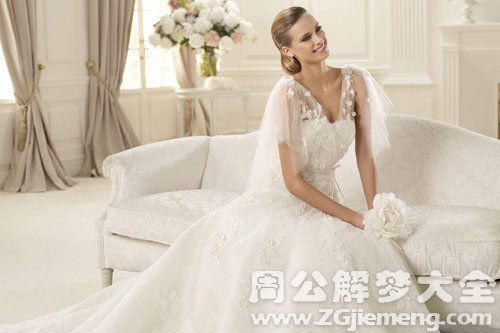 梦见穿婚纱结婚是什么意思女人，梦见穿婚纱拍照是什么意思