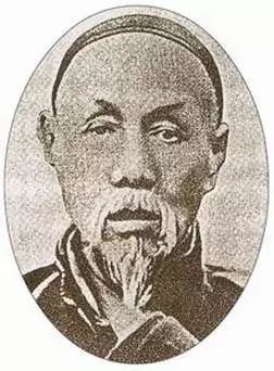 湖心泛月记的作者简介: